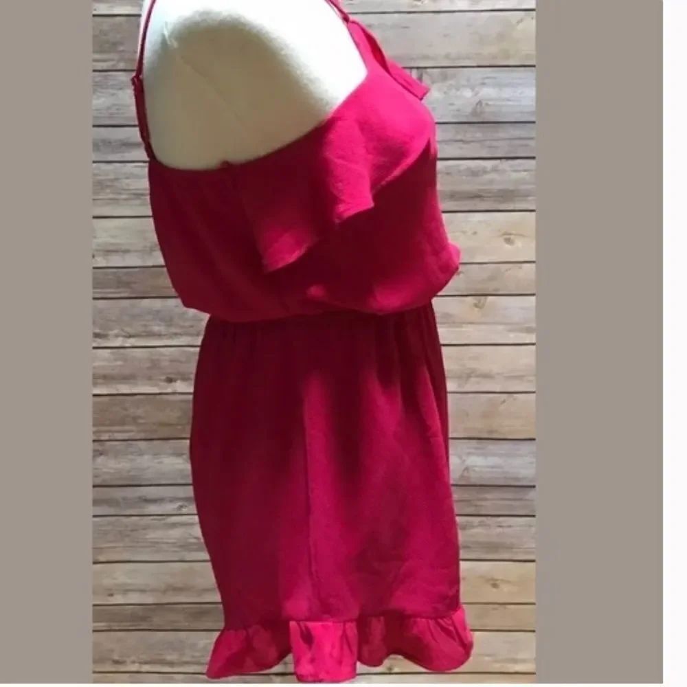 ✨ Monteau Los Angeles Ruffle Romper ✨ - Picture 4 of 5